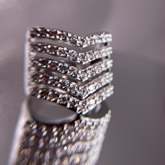 Rino Silver Toned Cubic Zirconia Chevron 5 Layered Ring - Picture 1 of 5